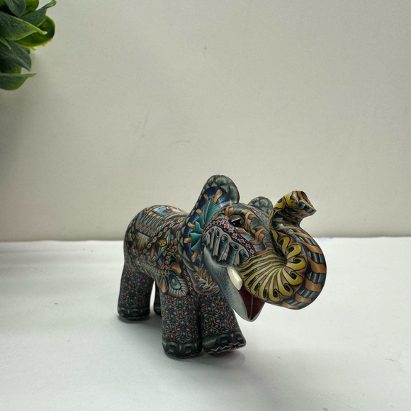 Jon Anderson Signed FIMO Creations Polymer Clay Elephant 2010 Figure - Picture 4 of 8